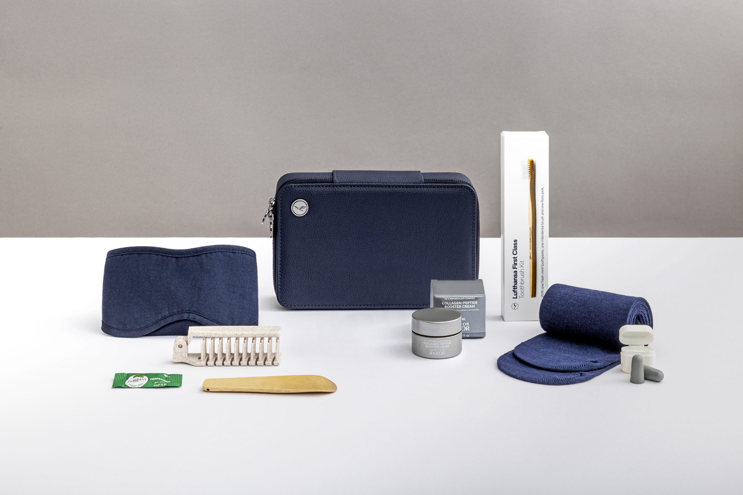 LH-AmenityKits2025-FirstClass-BlueHardCase-B-DRBABOR-01-B